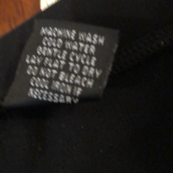 Super cute black stretch skirt by Suzi in the City, sz M, approx 24 in in length - Picture 3 of 4